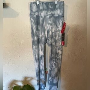 Carbon 38 Leggings blue and white NWT